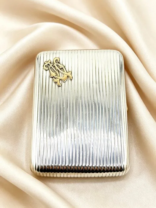 Cigarette case - 14kt gold,.875 (84 Zolotniki) silver - Russian silver cigarette case