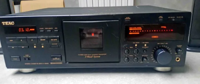 TEAC - V-5000 Cassette recorder-player