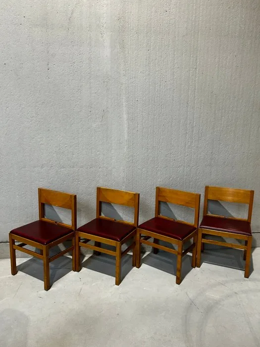 Chair - Oak - Four vintage chairs