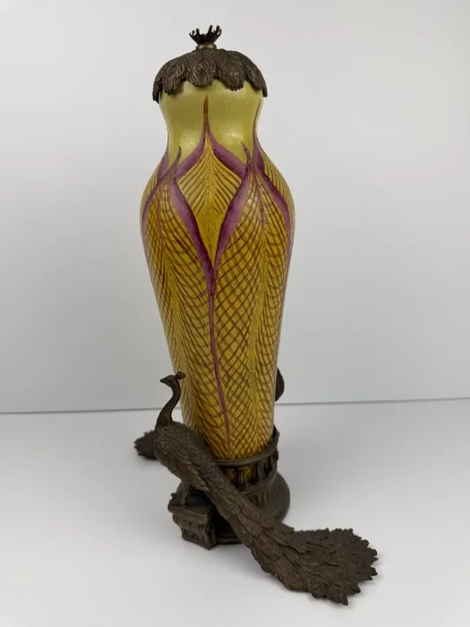 Wong Lee - Large Art Nouveau Style Crackle Porcelain - Bronze Peacock Vase - 34 cm - Vase - Ceramic