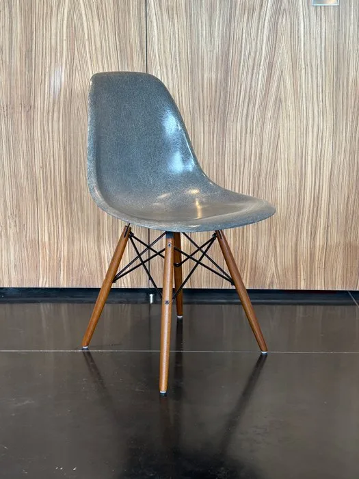 Herman Miller - Ray Eames, Charles Eames, Charles & Ray Eames - Chair - DSW - Wood, Fibreglass