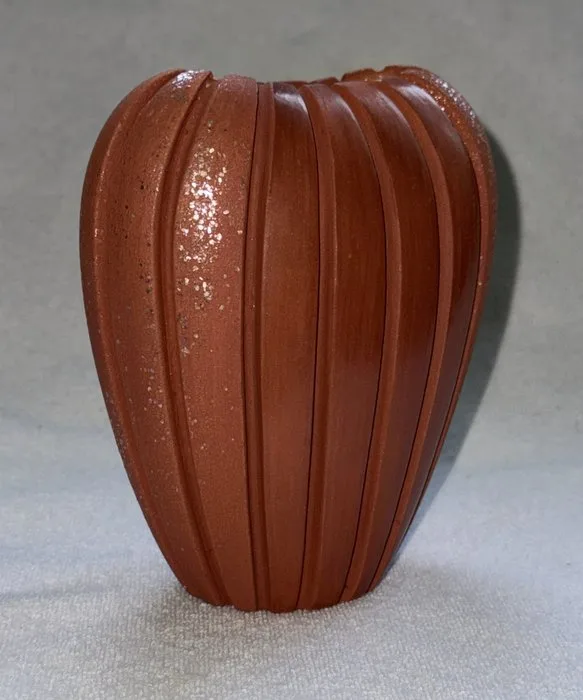 Red pot with a striped pattern. - Jemez - U.S