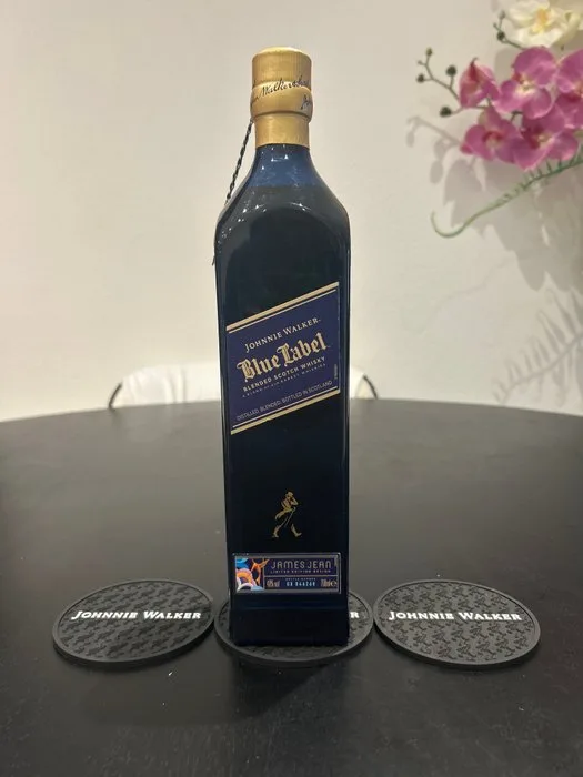 Johnnie Walker Blue Label - Year of The Dragon 2024 - James Jean - b. 2024 - 70cl