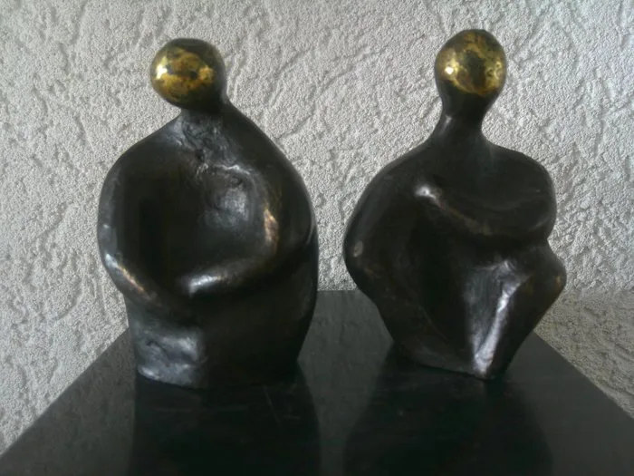 Artihove - Corry Ammerlaan - Sculpture, AANDACHT VOOR ELKAAR - 16 cm - Bronze