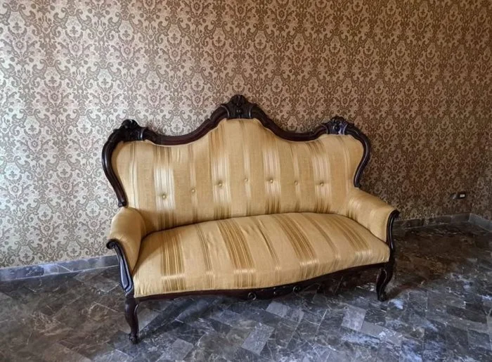 Sofa - Wood, Cotton damask - Elegant Venetian Furniture