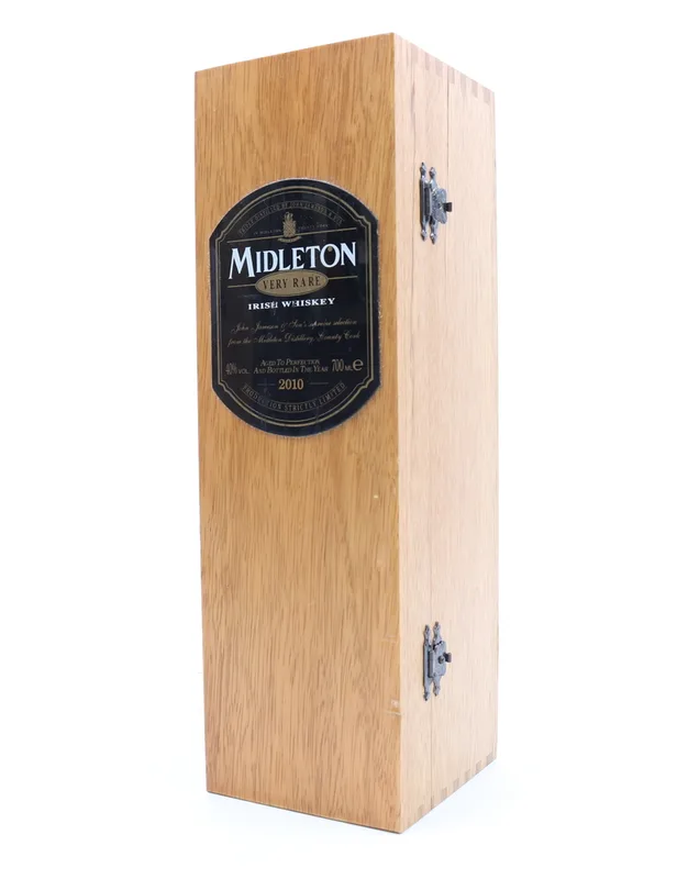 Midleton – Very Rare 2010 Bottle No. 008451