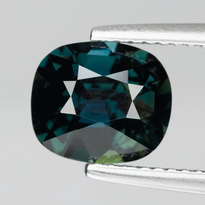 1 pcs Blue, Green Sapphire - 2.89 ct - Lotus Gemology