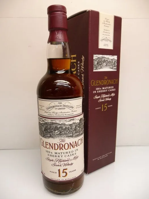 Glendronach 15 years old Matured in Sherry Casks - b. 1990s - 70cl