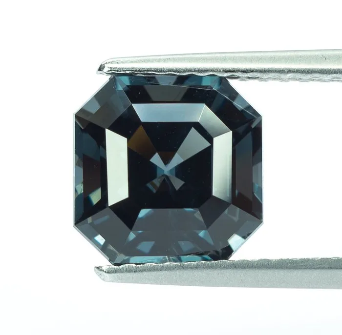 Spinel - 2.88 ct - Antwerp Laboratory for Gemstone Testing (ALGT) - Color Change