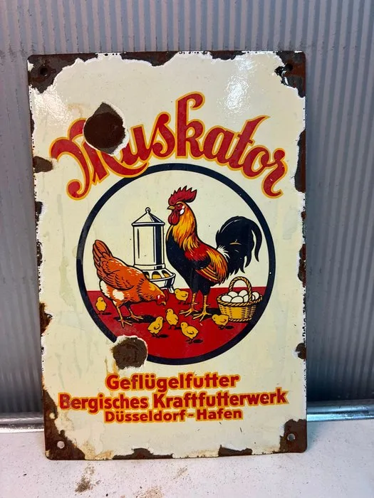 Muskatol Geflügelfutter – Bergisches Kraftfutterwerk – Emaille Reclamebord - Enamel sign - Enamel