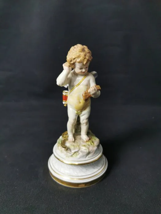 Meissen - statuina in porcellana Meissen raffigura un putto - H.18cm - Statuette, un putto - 18 cm - Porcelain