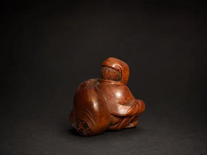 Netsuke woodbox - Japan - Meiji period (1868-1912)
