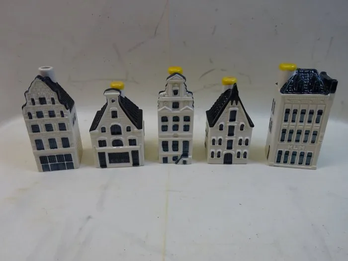 KLM house - Bols - Five KLM houses in Delft Blue