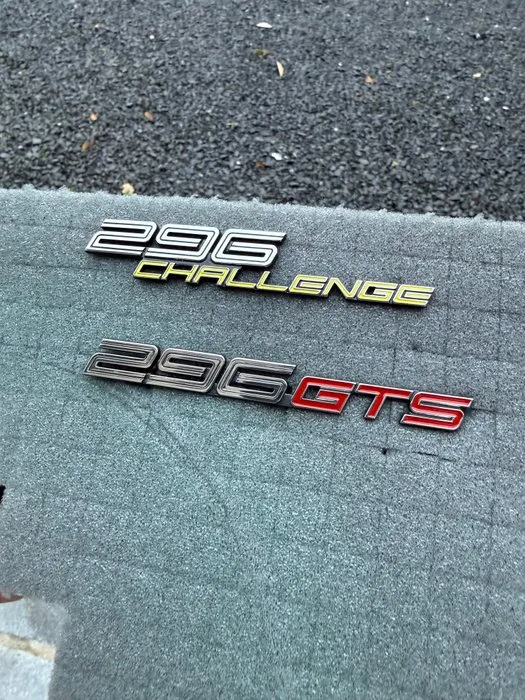 Badge - Ferrari - 296 challenge - 296 GTS - 2026