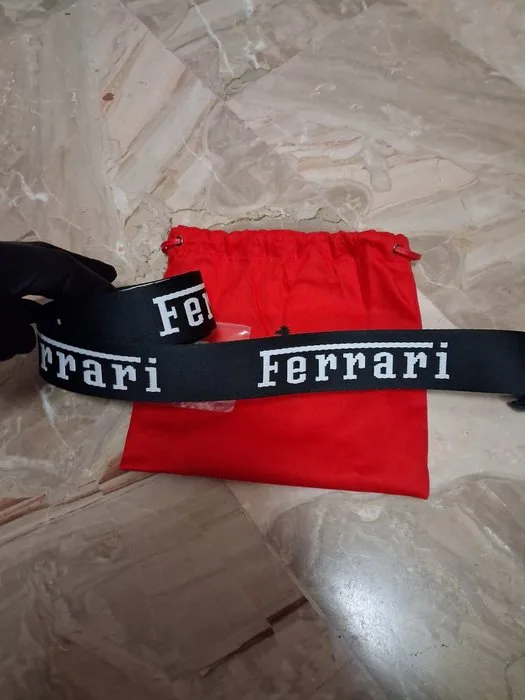 waist - Ferrari