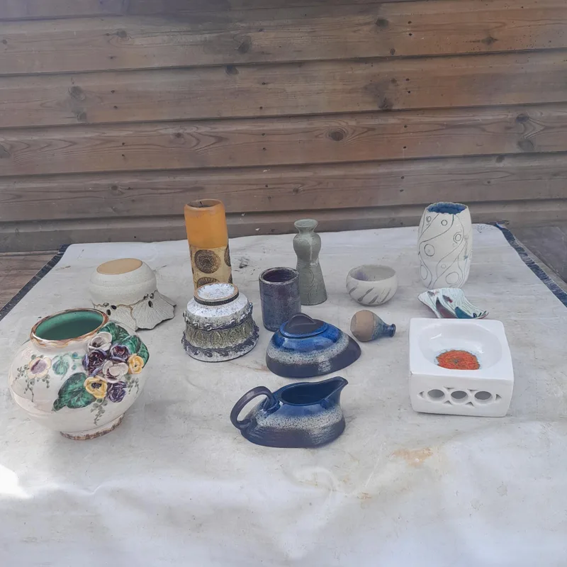 Mixed era and country studio and Art Pottery items
