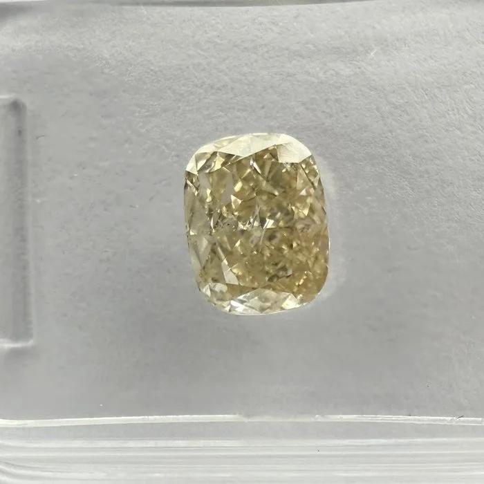 1 pcs Diamond (Natural coloured) - 1.00 ct - Cushion - Fancy light Brownish Yellow - SI1 - International Gemological Institute (IGI)