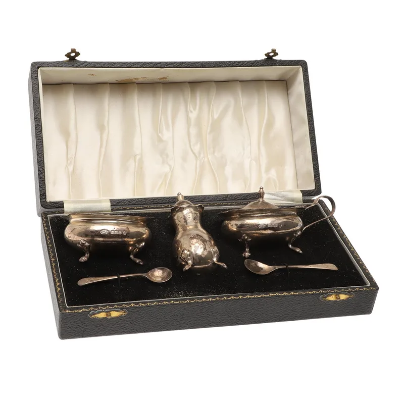 A Cased Silver Cruet Set