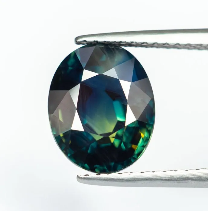 Sapphire - 4.59 ct - International Gemological Institute (IGI) - Greenish Blue (No Heat)