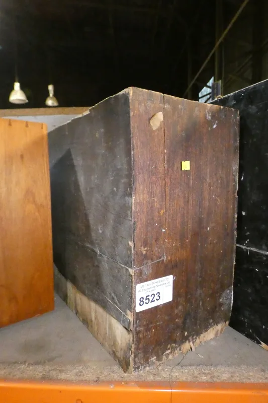 1 x Vintage wooden tool chest
