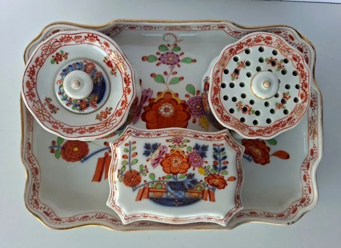 Meissen - E.A. Leuteritz - Juego de escritorio en porcelana con decoración Tischchenmuster.- Primera Calidad - Desk set (4) - Porcelain