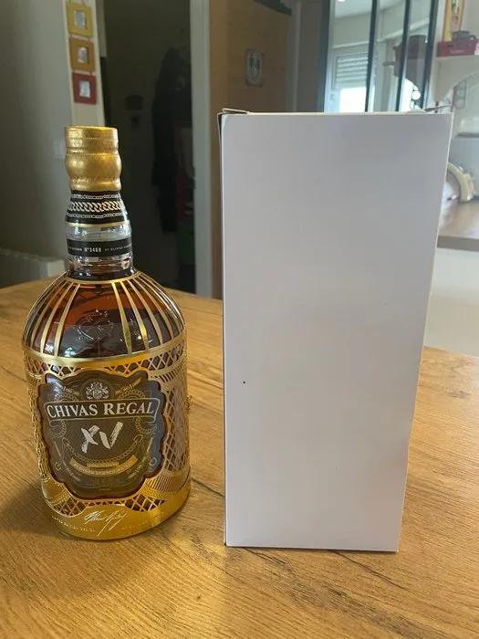 Chivas Regal 15 years old XV Olivier Rousteing Edition - 1 Litre