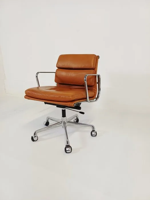 Herman Miller - Charles & Ray Eames - Chair - Soft Pad EA 217 - Aluminium, Leather