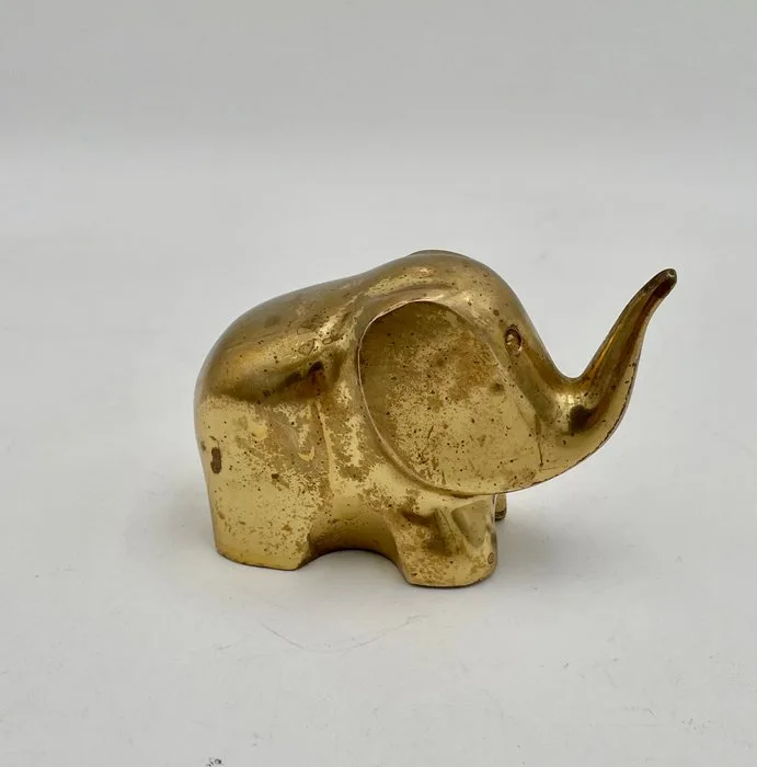 Sculpture, Exceptional Piece: Solid Brass Monolithic Elephant – Prestigious Sculpture – 0,974kg - 9 cm - Brass