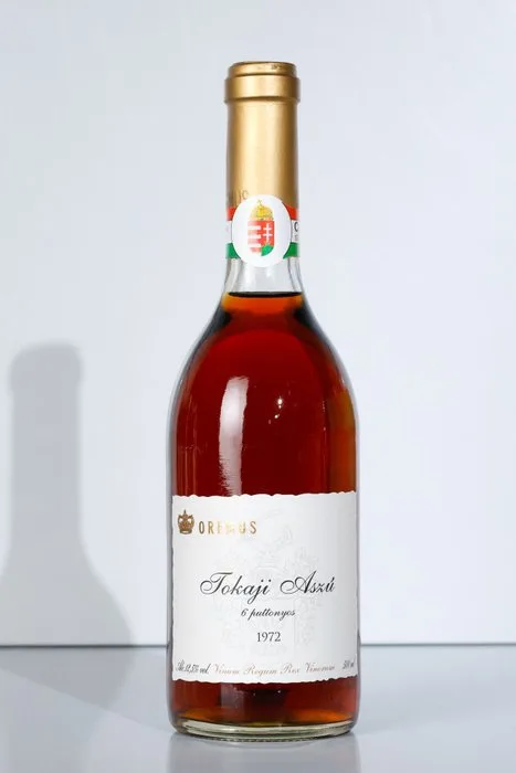 1972 Oremus, Tokaji Aszú 6 Puttonyos - Tokaj - 1 Jennie (0.5L)