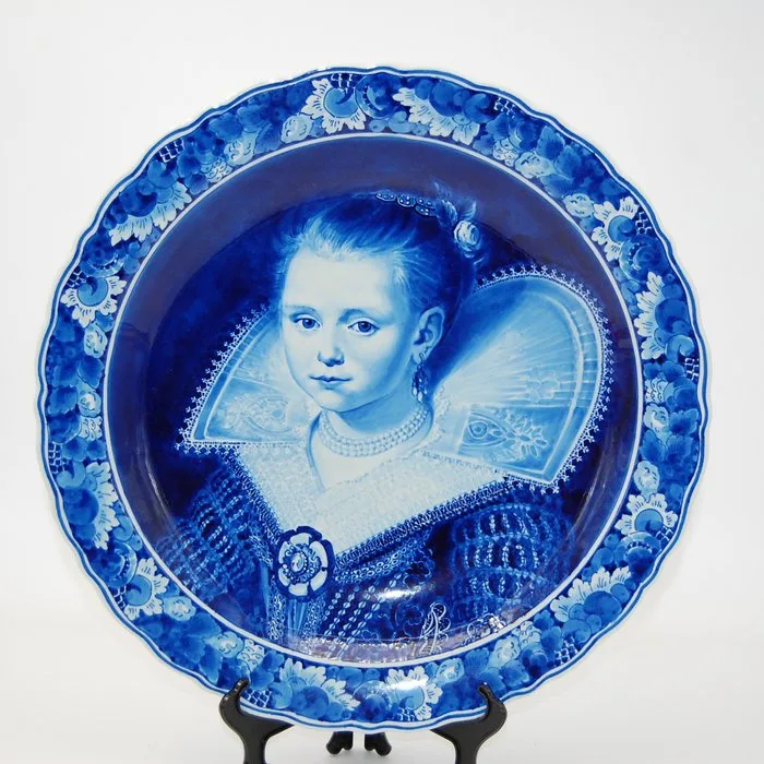 De Porceleyne Fles, Delft - Paulus Moreelse - Wall plate - Stoneware - D. 41cm / the Princess - 1968