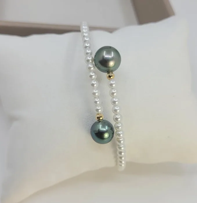 Bracelet - 18 kt. Yellow gold, 9x10mm Peacock Tahiti Pearls - 3x3.5mm Freshwater Pearls