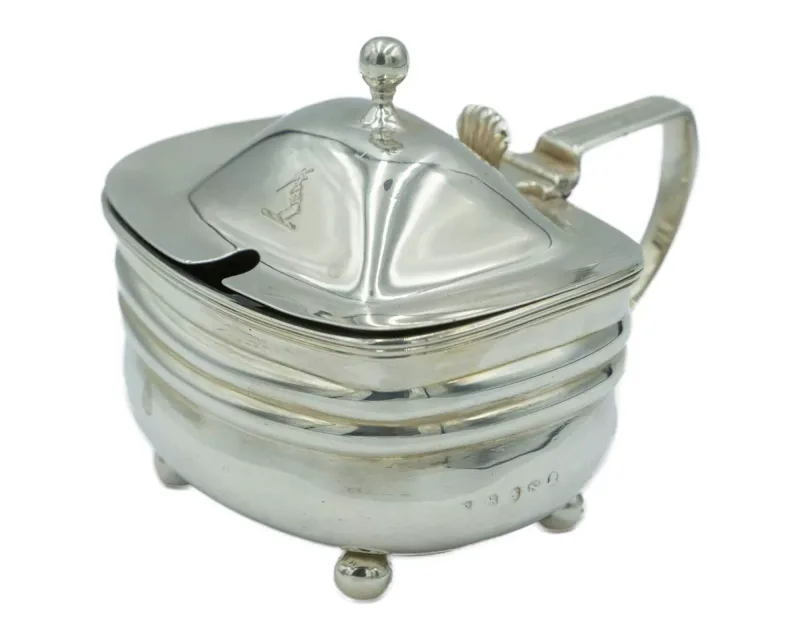A George III silver mustard pot