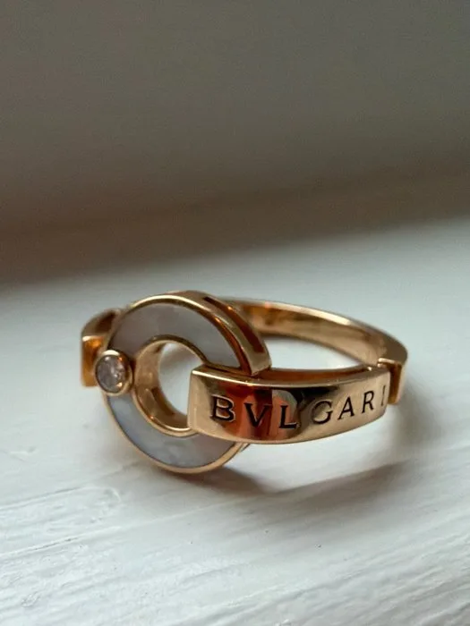 Bvlgari - Ring - Other - 18 kt. Rose gold Diamond (Natural) - Pearl