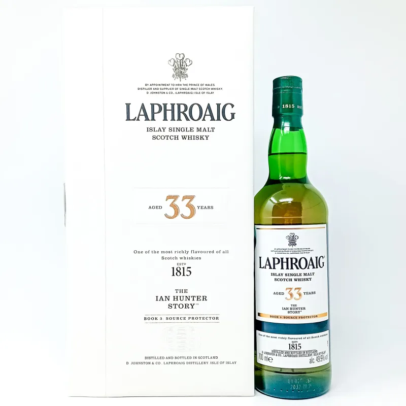 Laphroaig – 33 Year Old The Ian Hunter Story Book 3 (70cl, 48.2%)