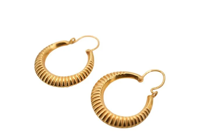 Earrings - 19.2 kt. Yellow gold