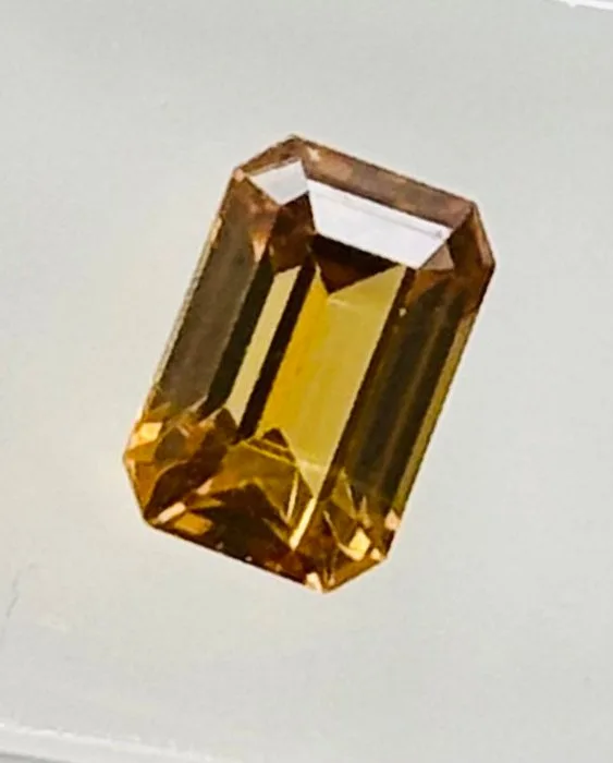 1 pcs Yellow, Brown Zircon - 2.06 ct - Antwerp Laboratory for Gemstone Testing (ALGT)