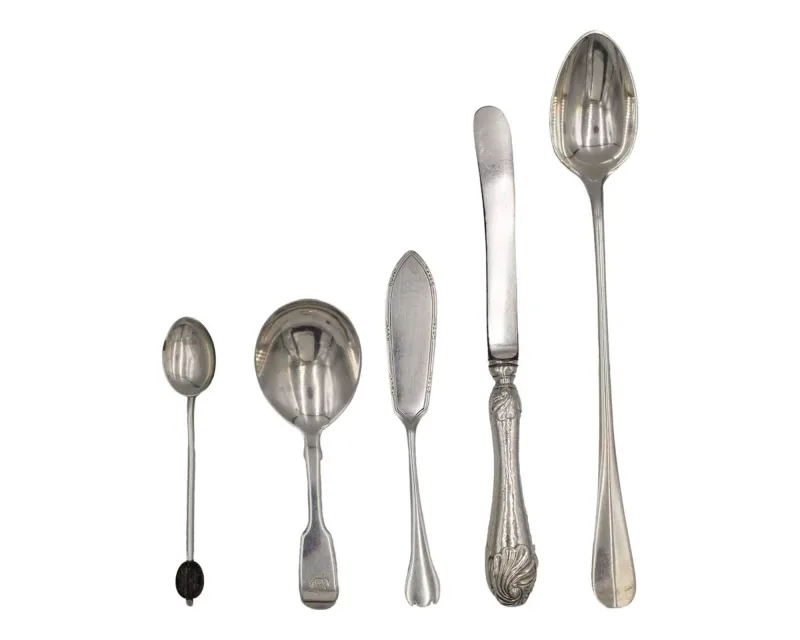 A Victorian silver caddy spoon by Robert Wallis