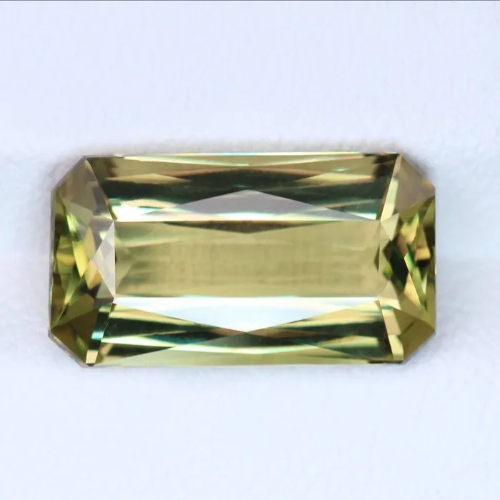 Yellow, Green, Pink, Orange Diaspore - 6.30 ct - International Colored Gemstone Association (ICA GemLab)