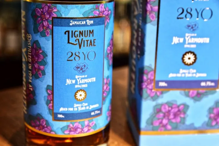 New Yarmouth 1994 28 years old Distilia - Lignum Vitae - Floral Rum Series - b. 2023 - 700ml