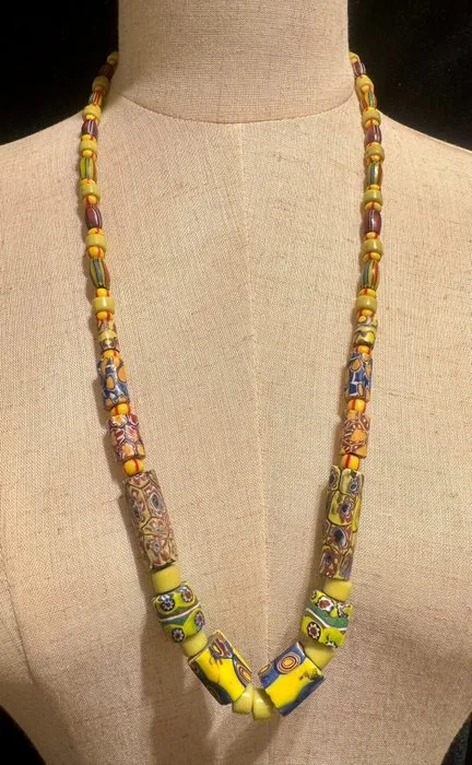 Venetian Thousand Flowers Glaze - String of beads - Centennial handmade glass