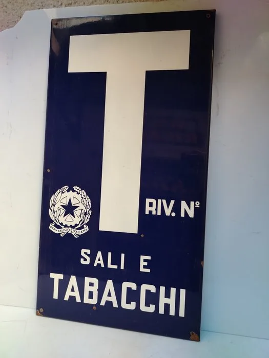 Enamel sign - Sali e Tabacchi Riv. N. - Italian Republic - 1960s - Iron, blue nail polish