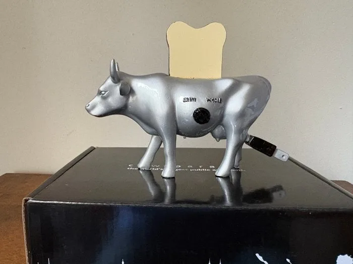 Figurine - Cow Parade. Cowparade. Milktoast. - Polyresin