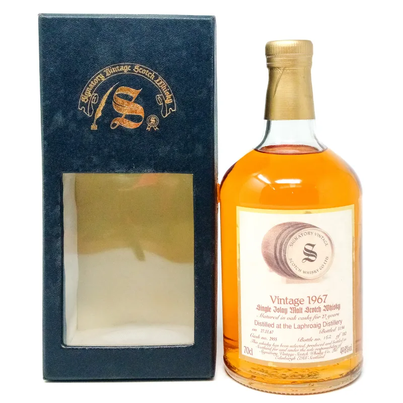 Laphroaig – 1967 27 Year Old Signatory Vintage Single Malt Scotch Whisky (70cl, 49.8%)