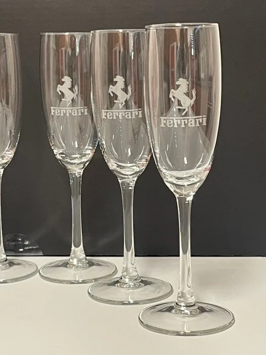 Set of 6 Champagne Flutes - Ferrari - NO ENVIO A CANARIAS