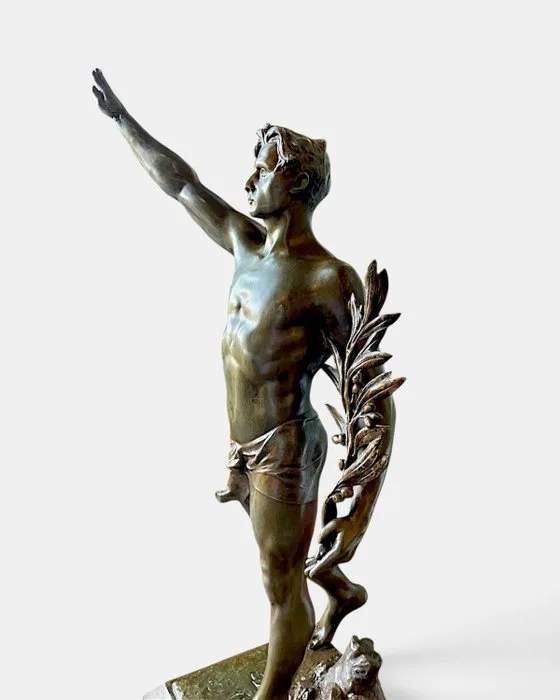 Robert Delandre (1879-1961) - Sculpture, Athlete Saluant - 85 cm - Bronze, Marble - 1924