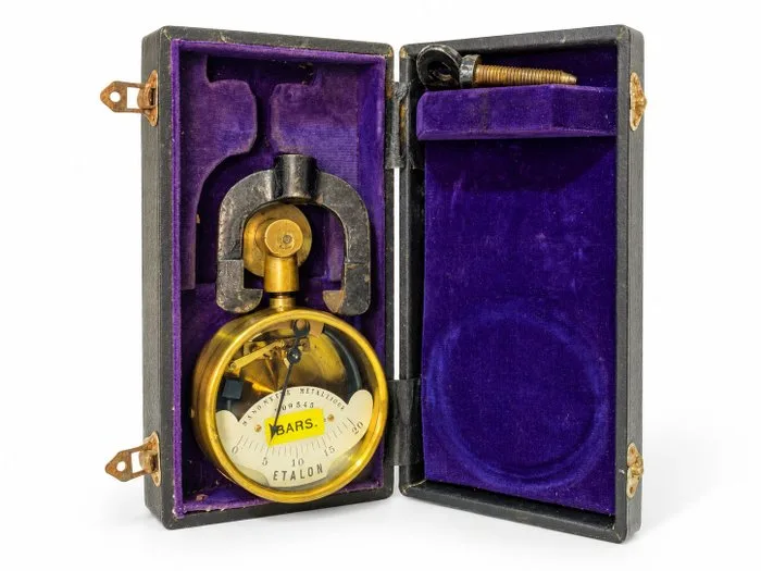 Manomètre métallique étalon ancien des Établissements Jules Richard Paris - Indicateur de vide - Measuring instrument - Brass - 1890-1910