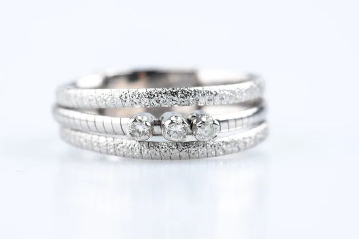 Ring - 18 kt. White gold - 0.03ct. tw. Diamond (Natural)