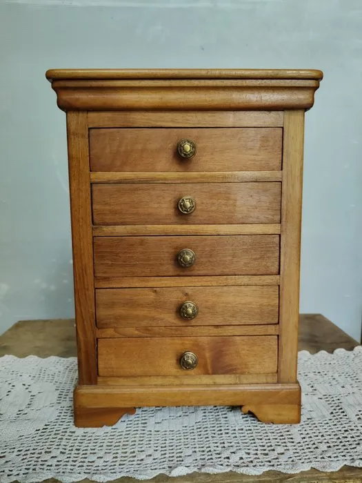 Chest of drawers - oak - small side table