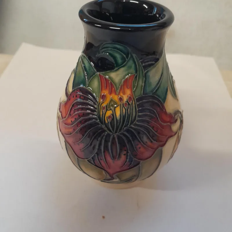 Modern Moorcroft vase in good order, no chips cracks or restoration