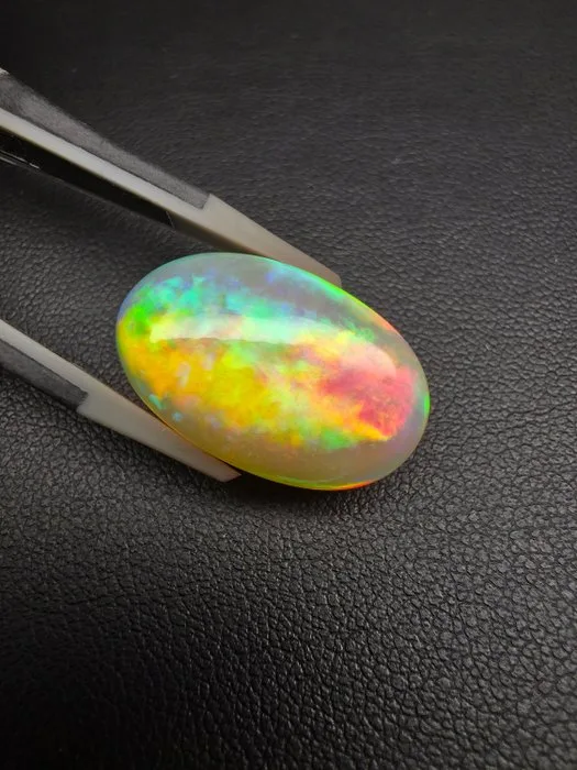 Multicolour, Green, Yellow, Red, Blue Opal - 10.03 ct - Antwerp Laboratory for Gemstone Testing (ALGT) - Fine Color Quality